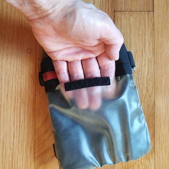 Men's vintage 1999 Prada bicep bag *rare* - Picture 8 of 10